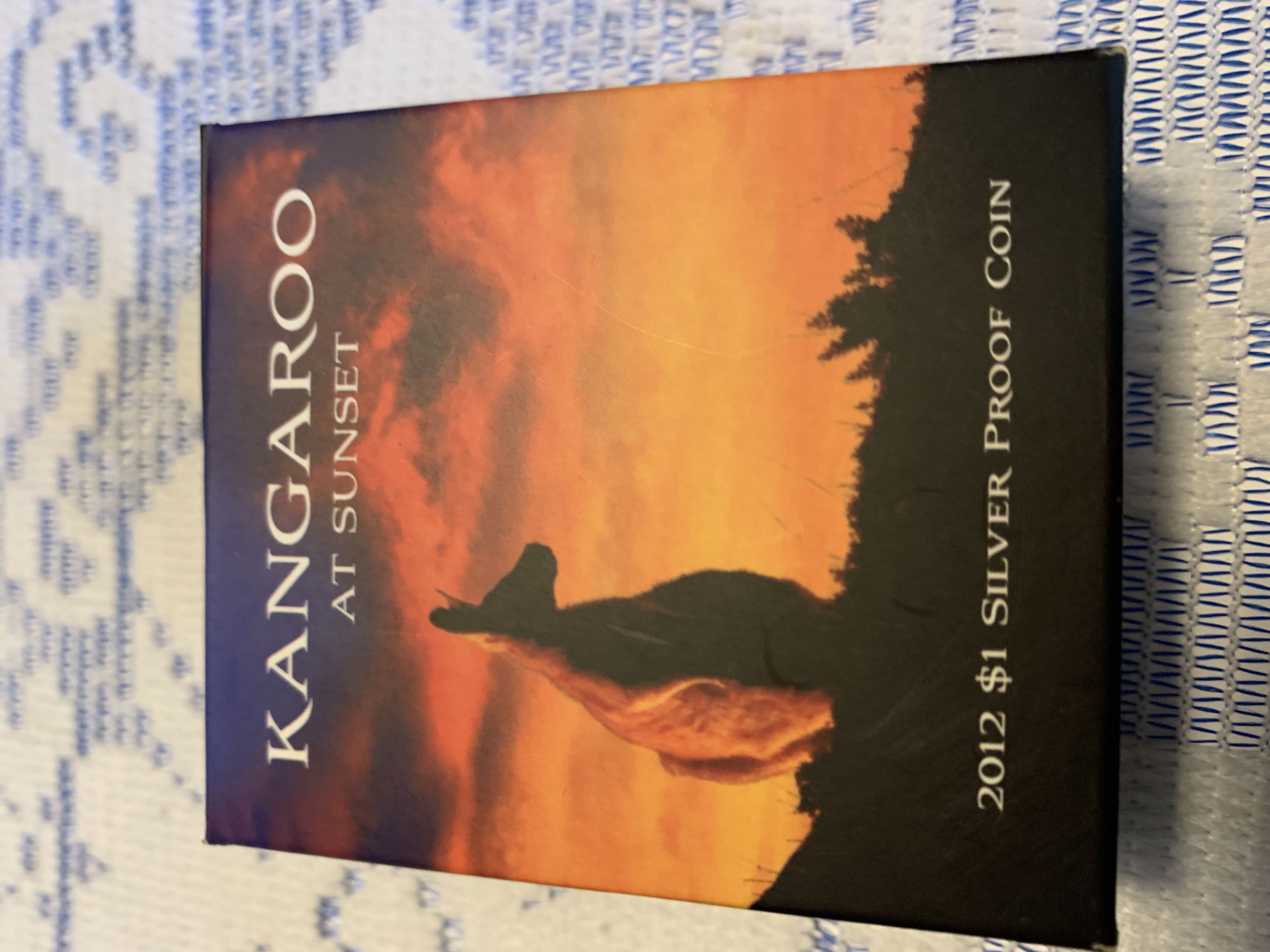 2012 Kangaroo At Sunset   coin collectible [Barcode 9314682101018] - Main Image 2