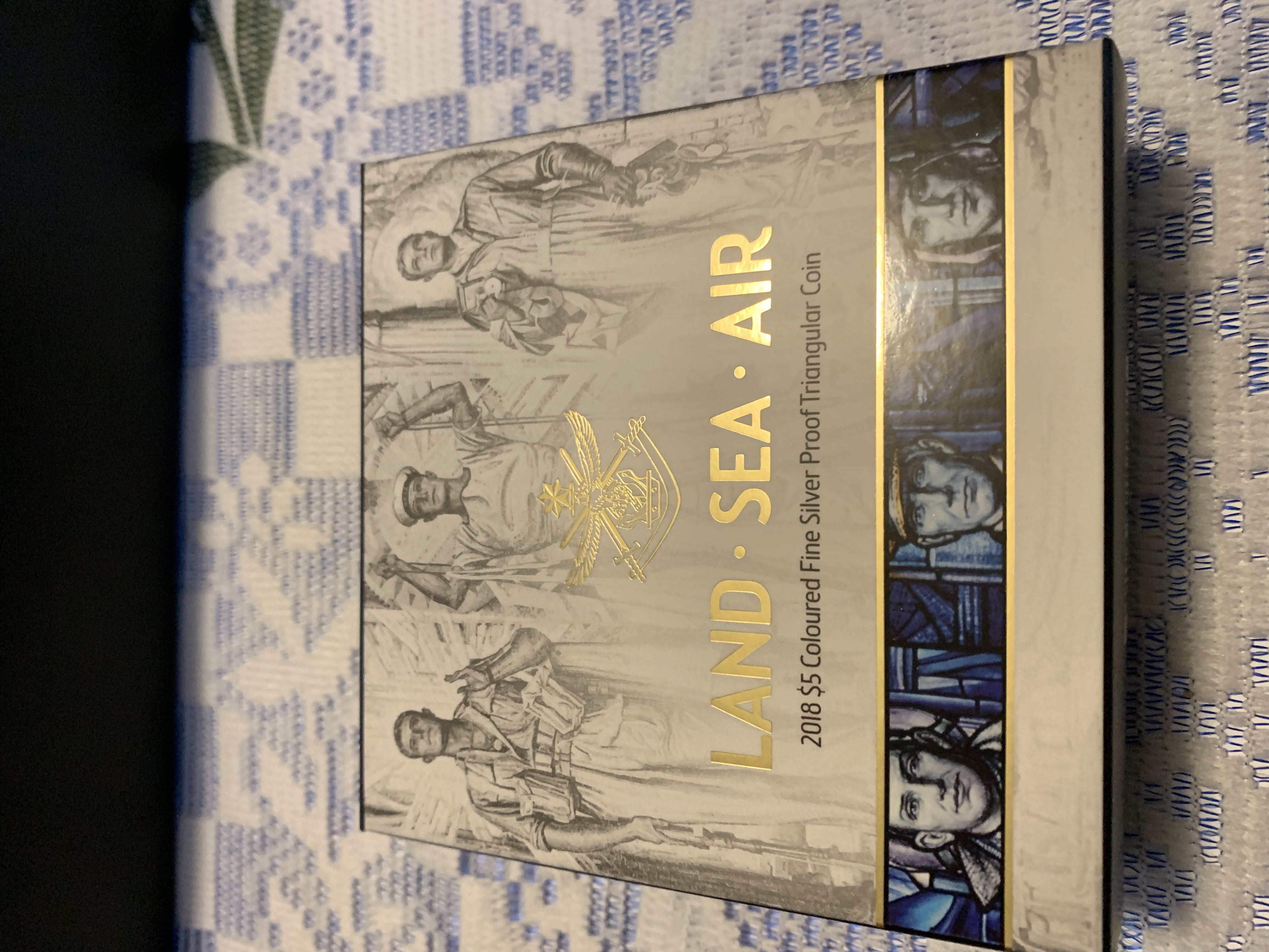 Land Sea Air  coin collectible [Barcode 9314688100008] - Main Image 2