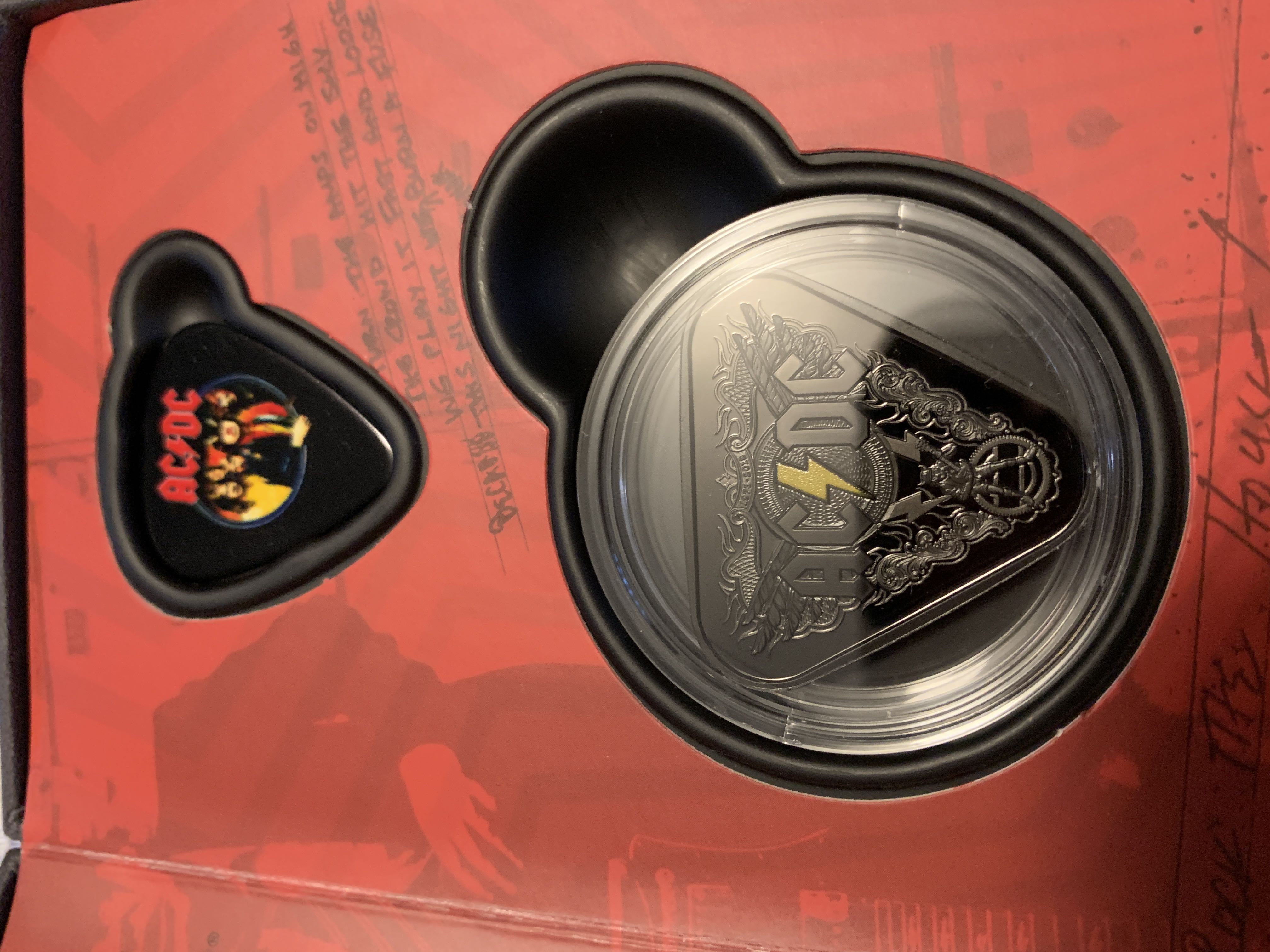 $5 2018 AC/DC 45 Years Of Thunder Box Set  coin collectible [Barcode 9314688100534] - Main Image 2