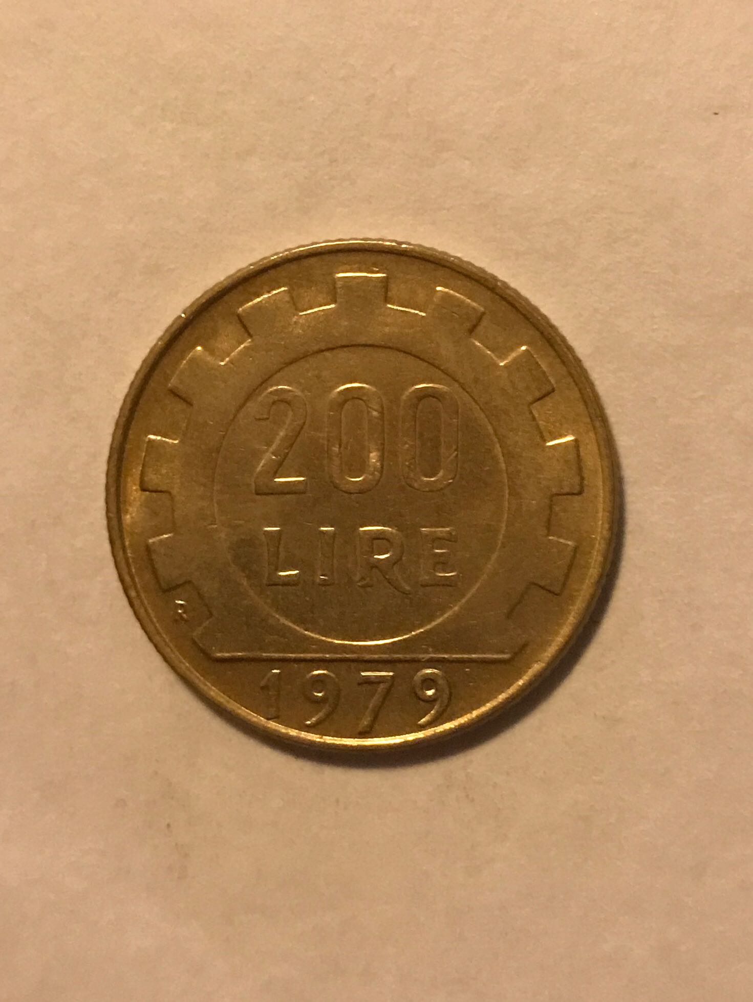 Italy 200 Lire  coin collectible - Main Image 1