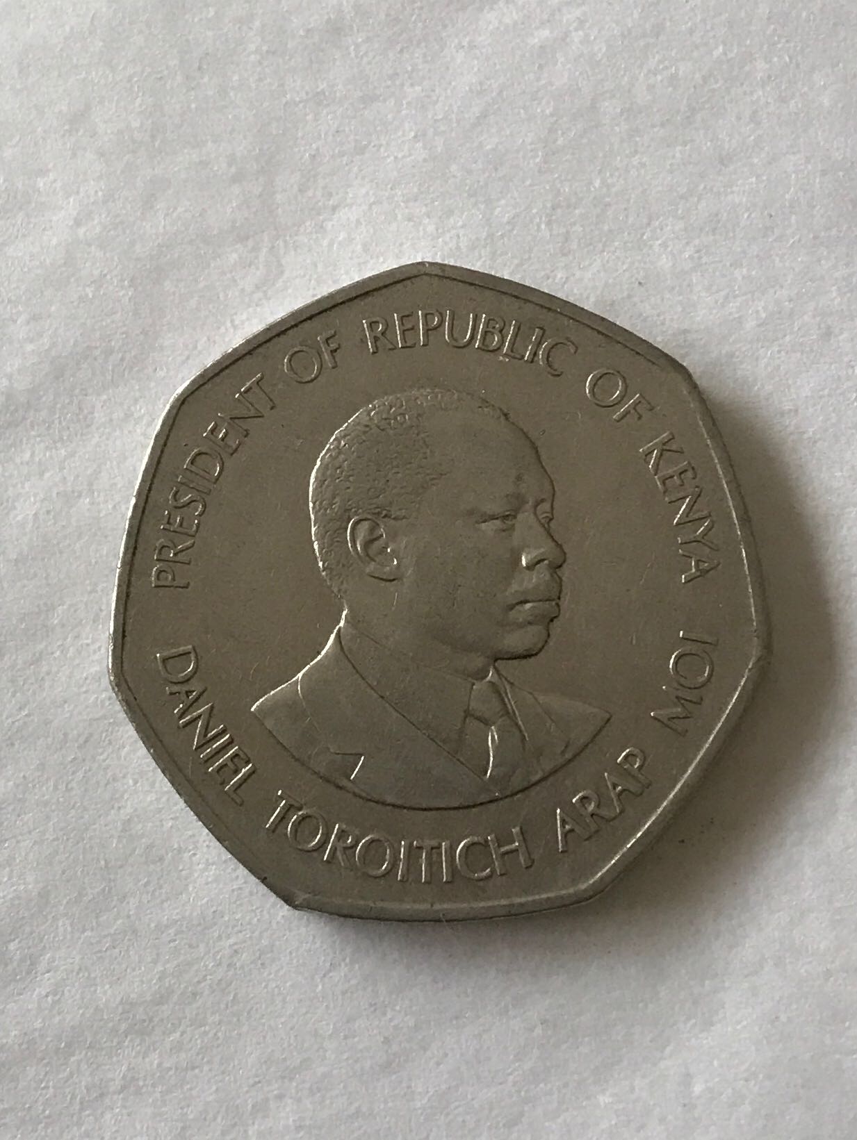 Kenya 5 Shillings  coin collectible - Main Image 2