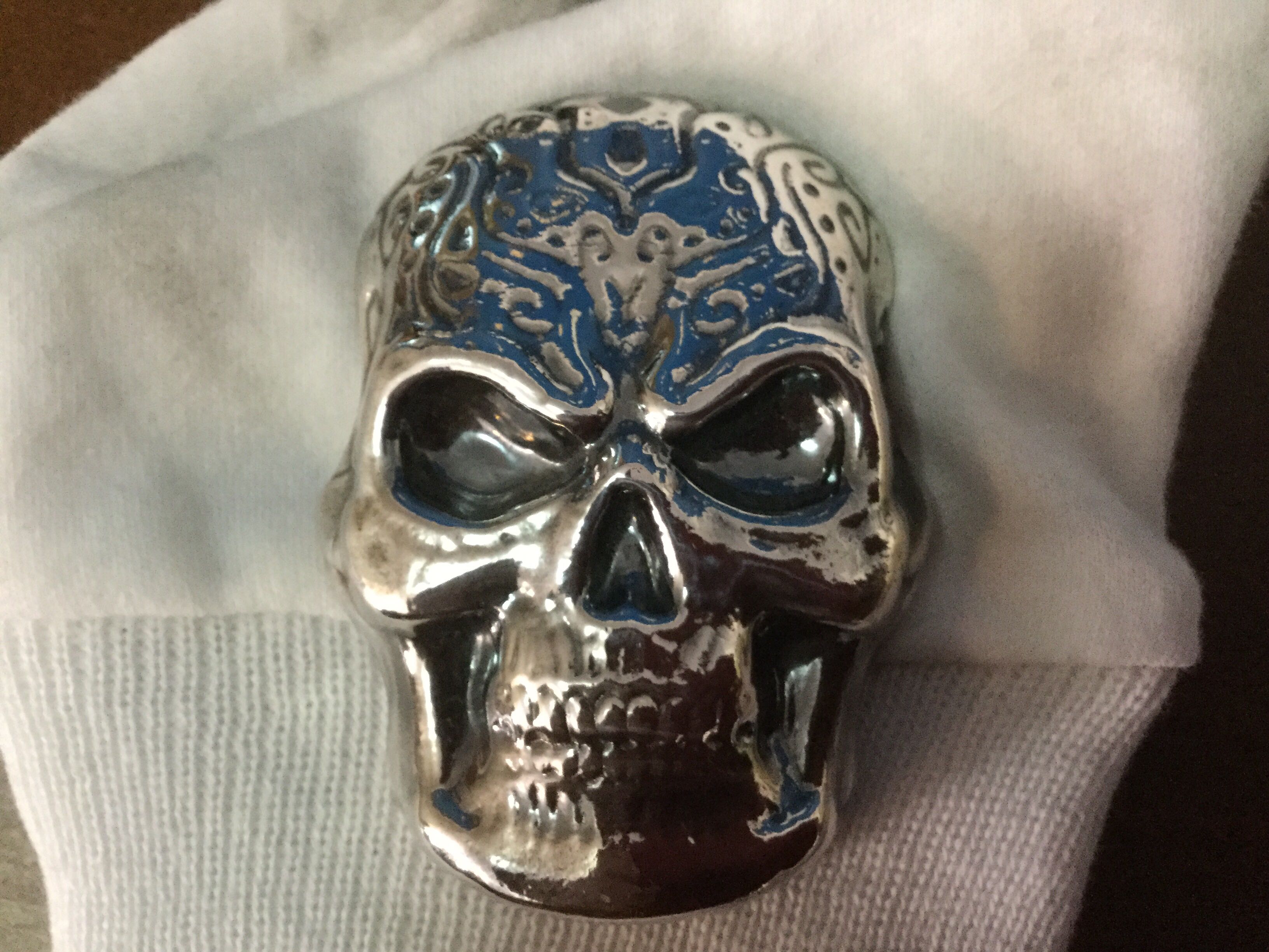 Skull Hand Poured  coin collectible - Main Image 2