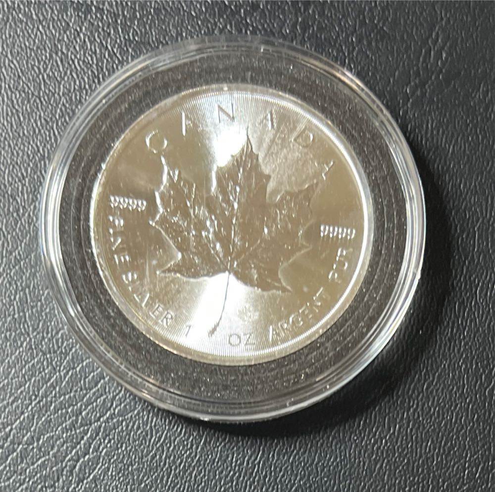 2017 Canada 1 oz Silver Maple Leaf BU  coin collectible - Main Image 2