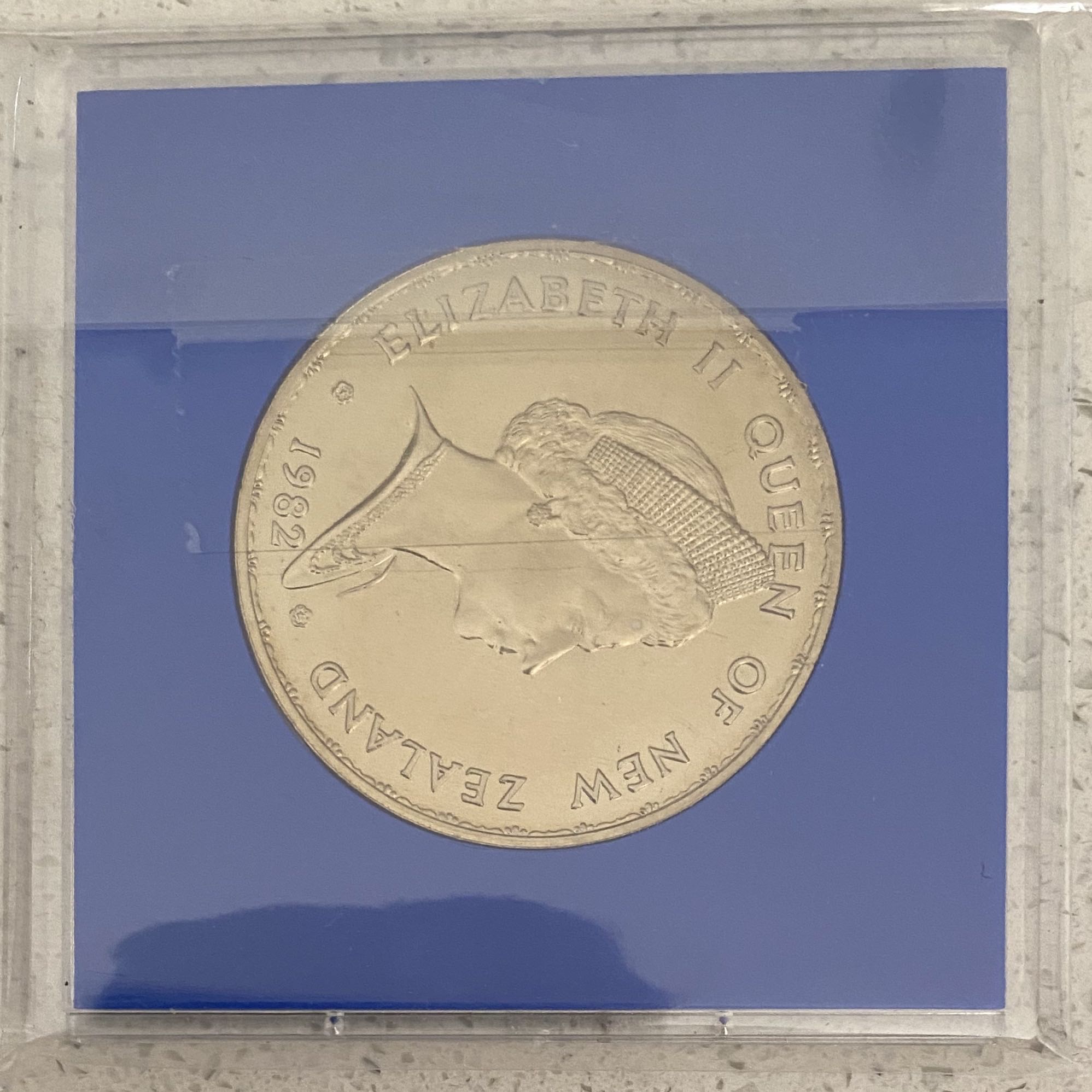 New Zealand One Dollar Coin  coin collectible - Main Image 2