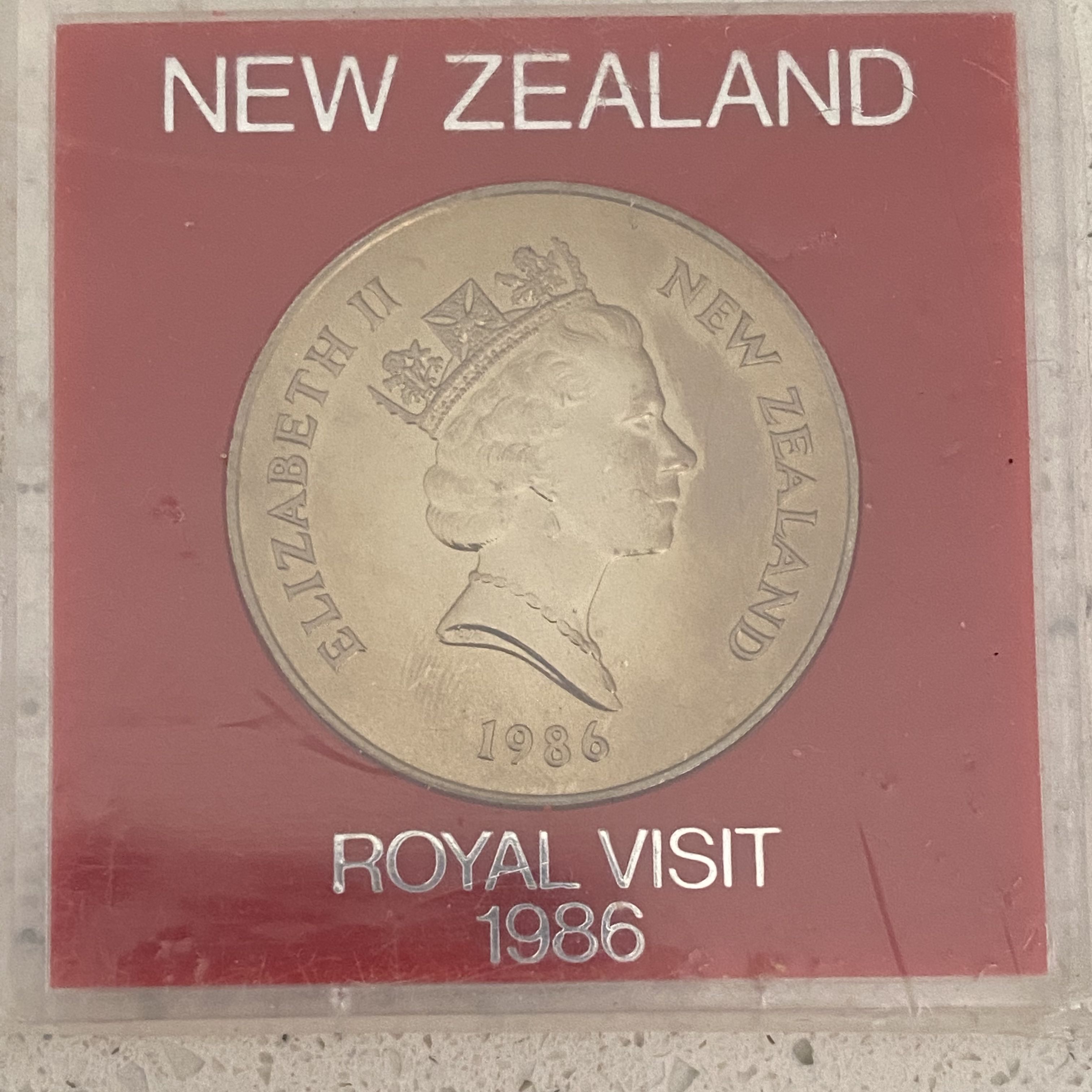 New Zealand One Dollar Coin  coin collectible - Main Image 2