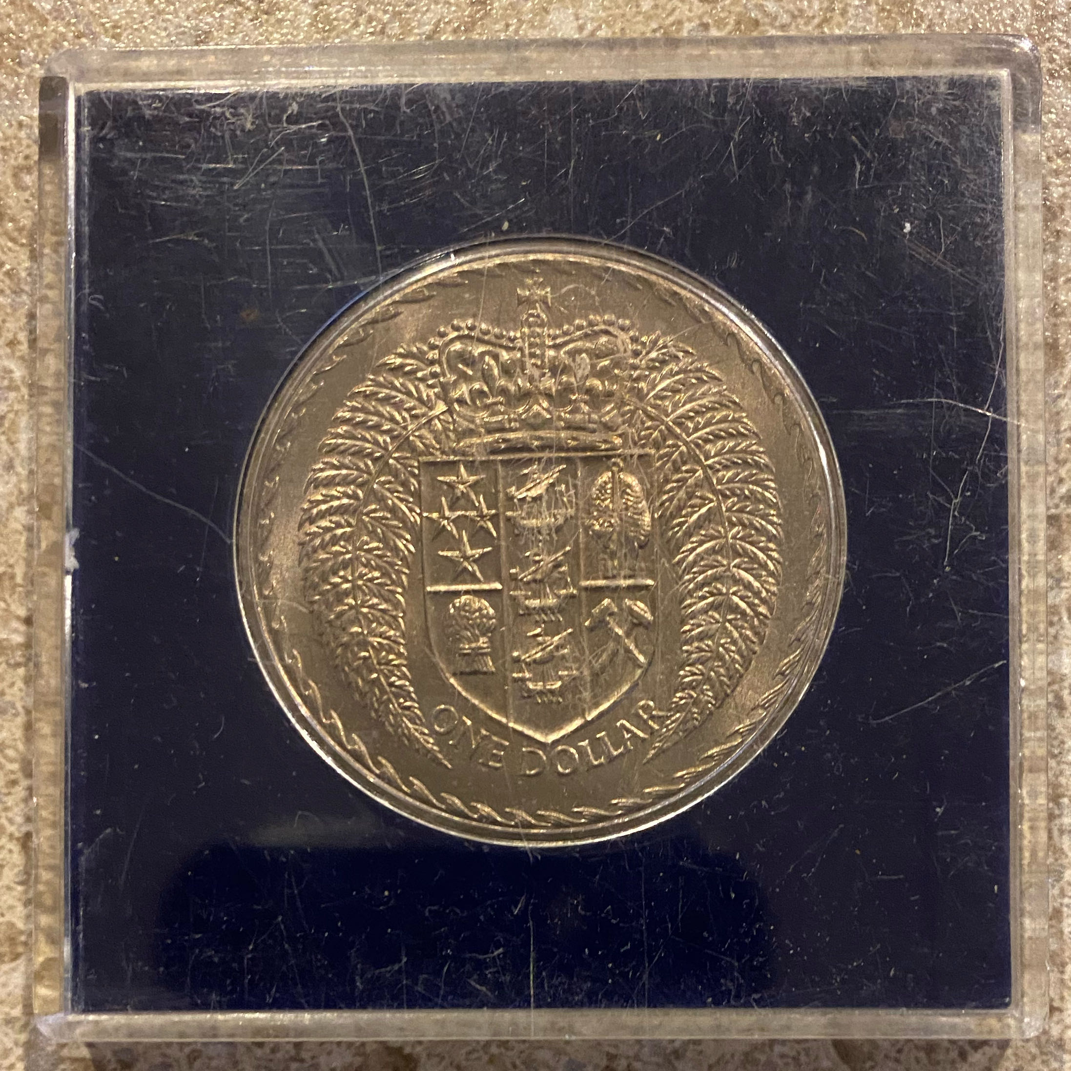 New Zealand One Dollar Coin  coin collectible - Main Image 2