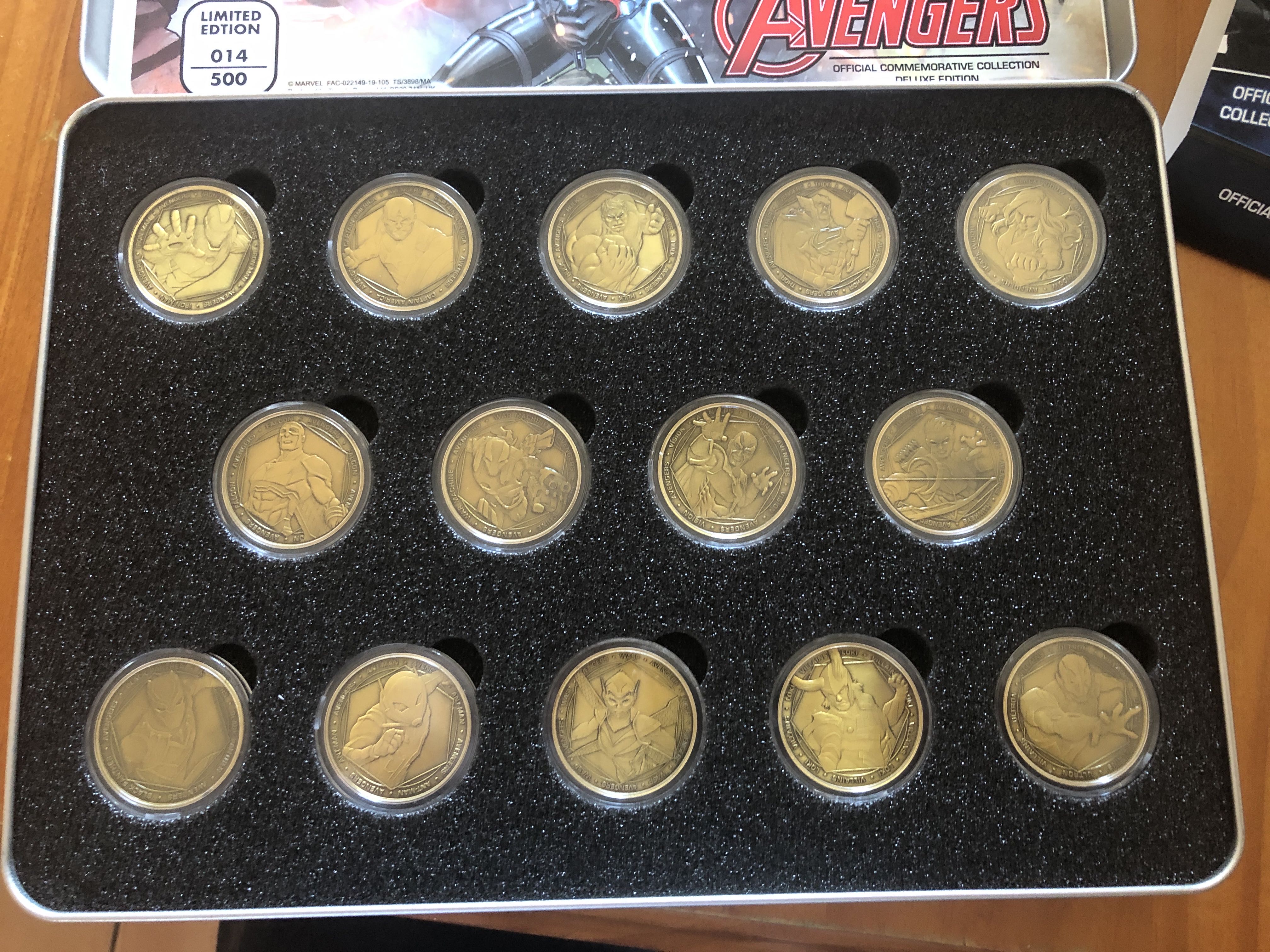 Avengers Official Commemorative Collection Deluxe Edition  coin collectible - Main Image 2