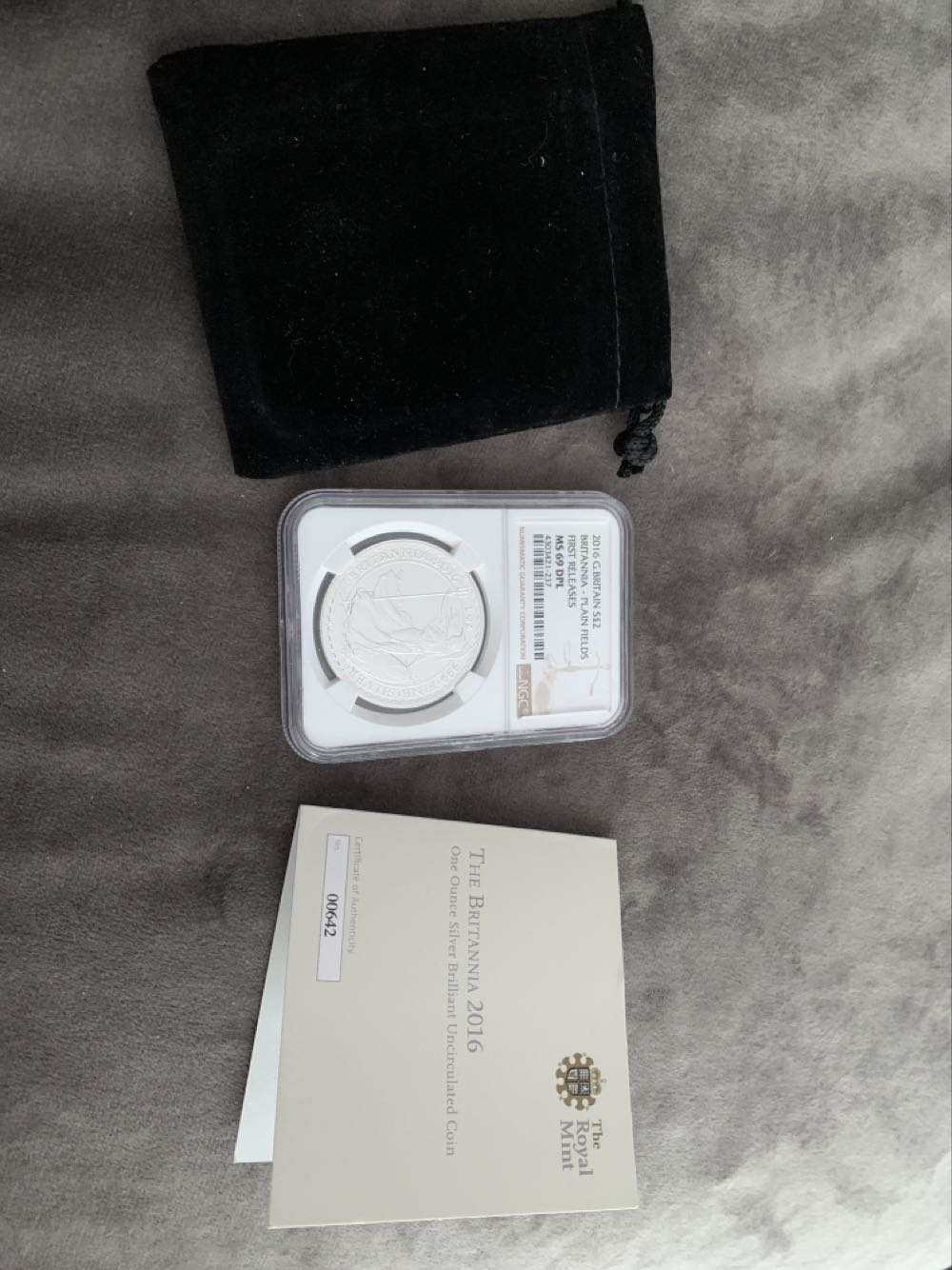 Britannia 2016 MS69  coin collectible [Barcode 67504169004303421237] - Main Image 3