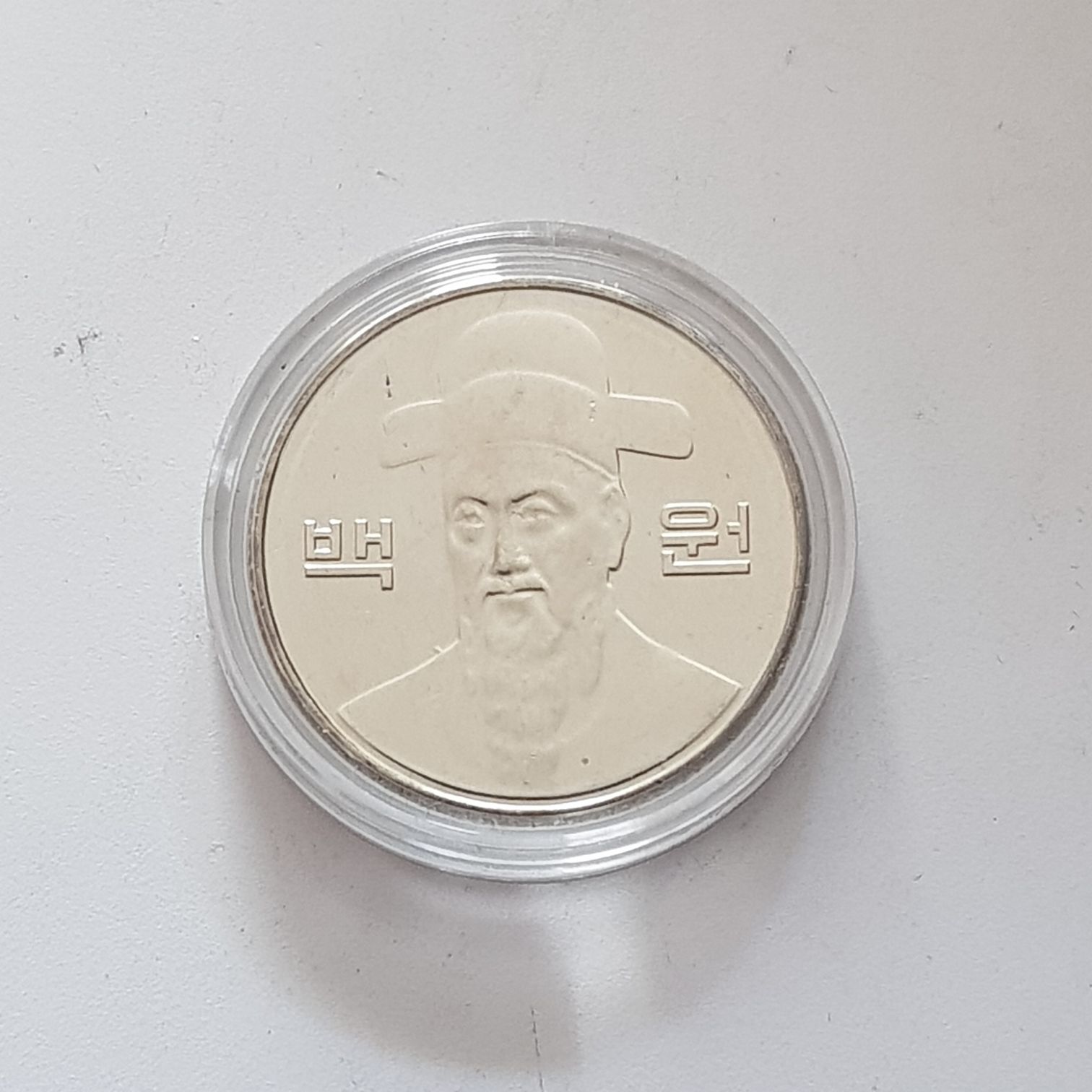 Avengers Official Commemorative Collection Deluxe Edition