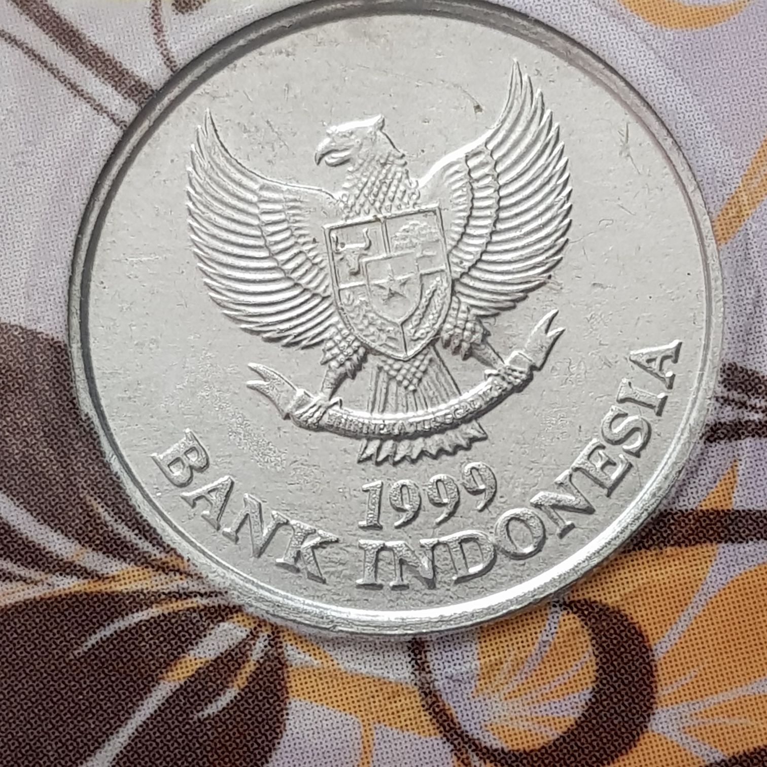 Rp 100  coin collectible - Main Image 2
