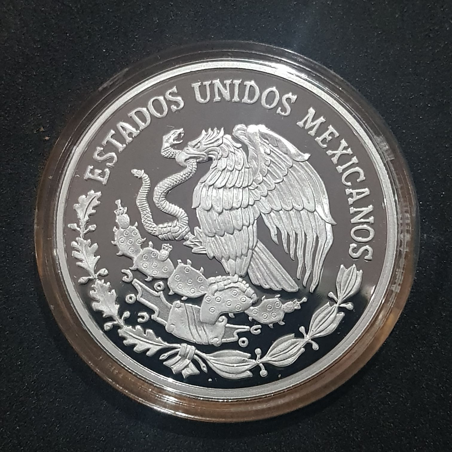 10 Pesos ( Centenario De La Revolución)  coin collectible - Main Image 2