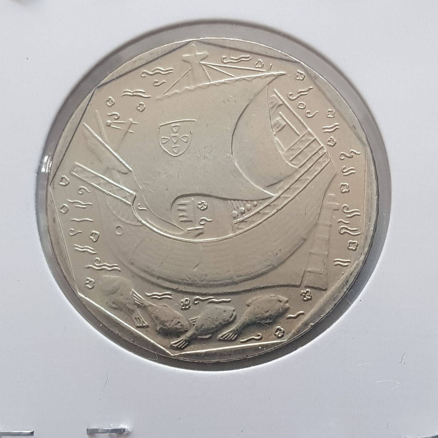 50 Escudos  coin collectible - Main Image 2
