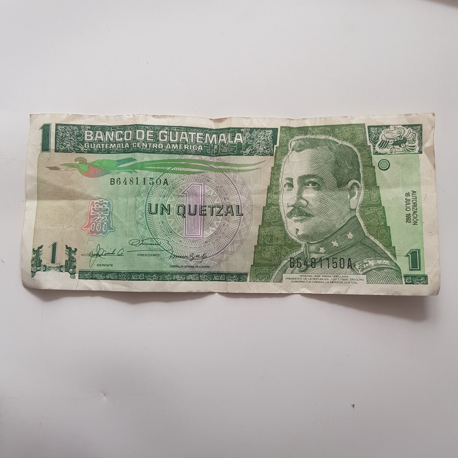 1 Dólar (s)