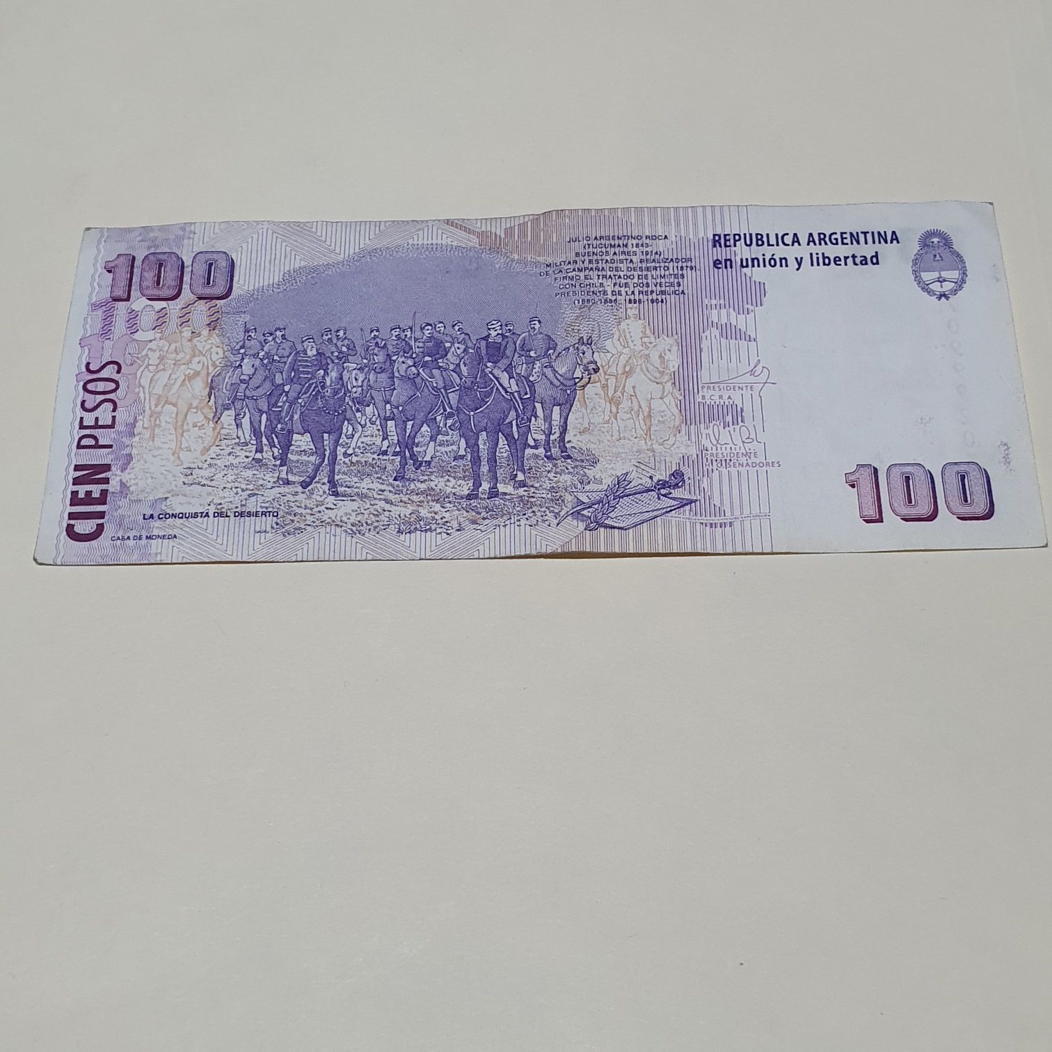 100 Pesos  coin collectible - Main Image 2