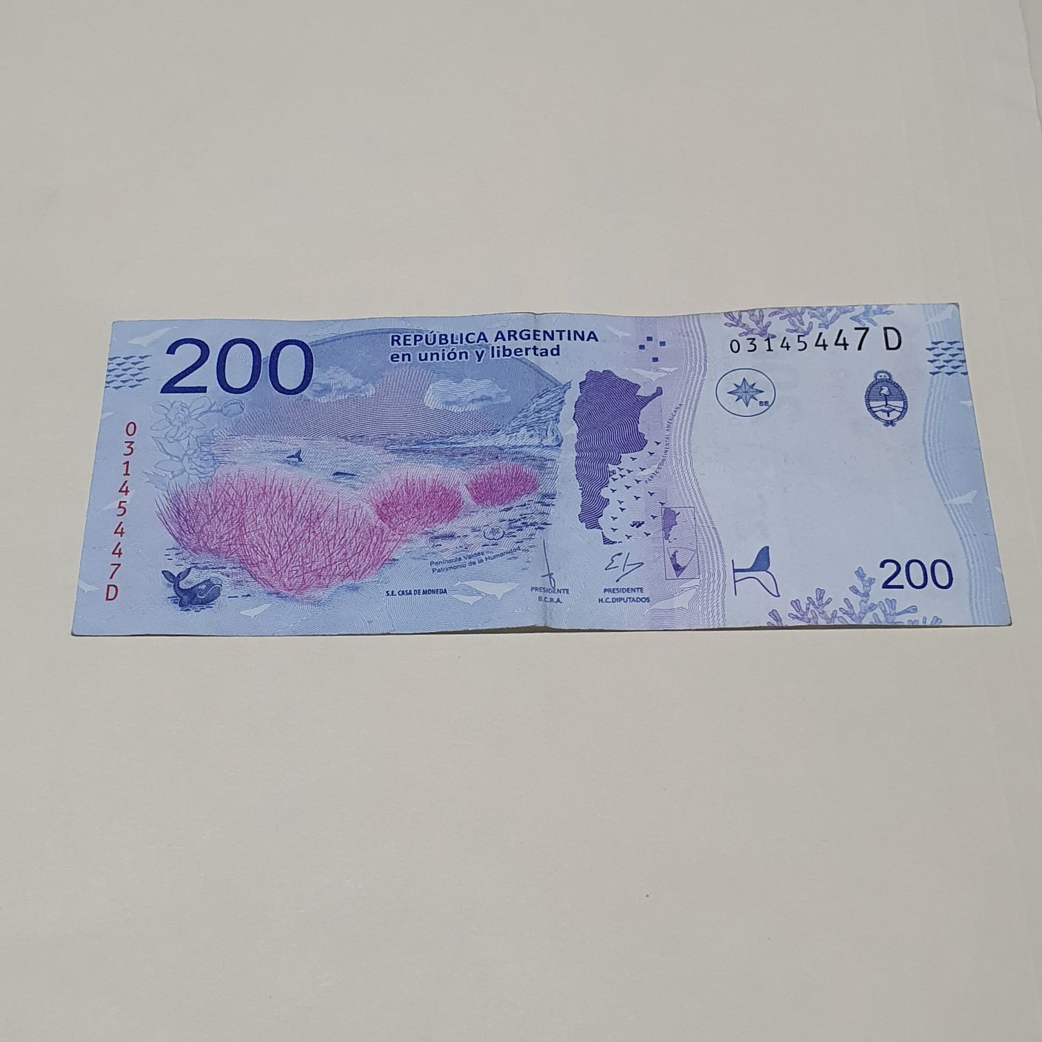 200 Pesos  coin collectible - Main Image 2