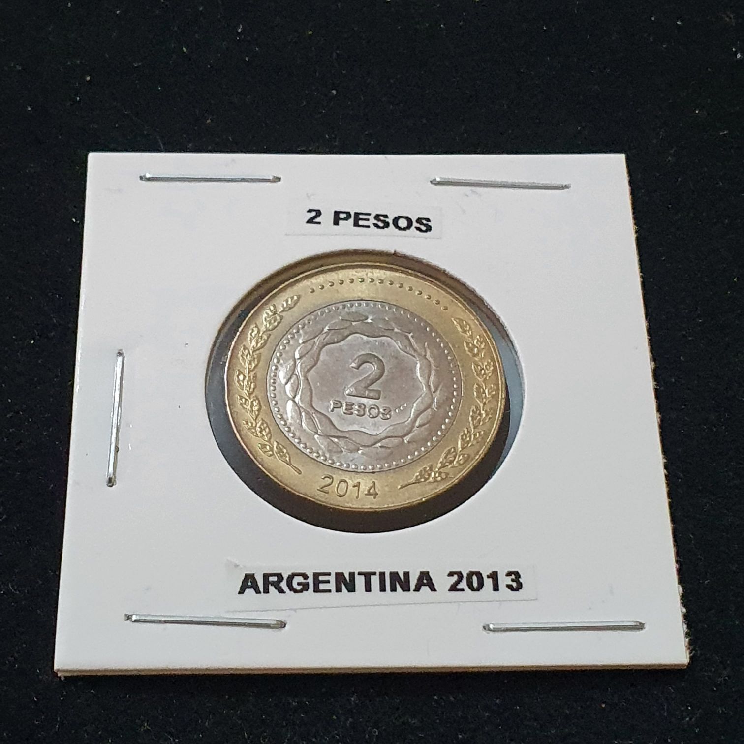 2 Pesos  coin collectible - Main Image 1