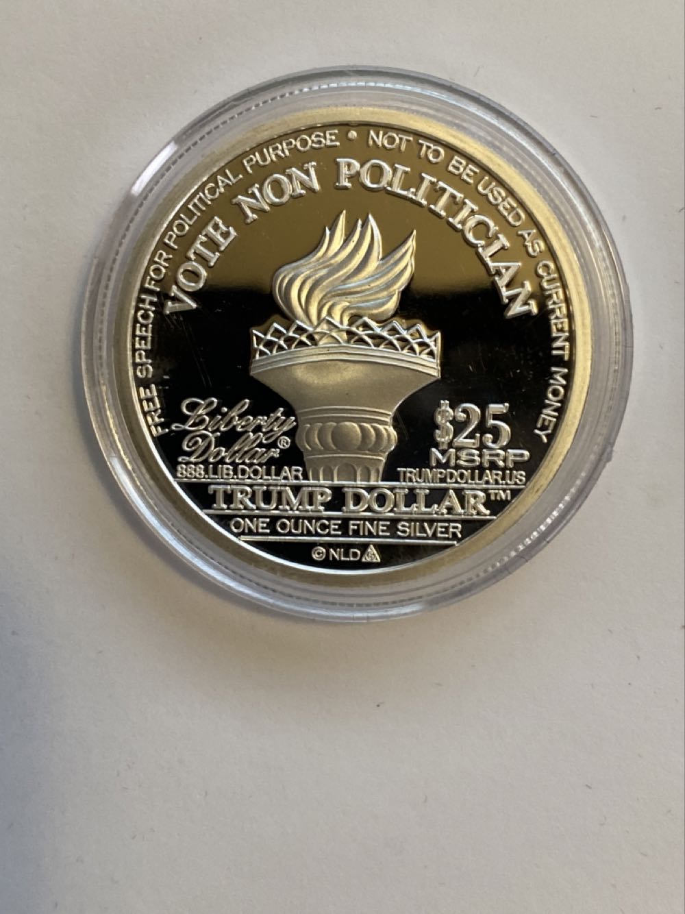 CM - Donald J Trump  coin collectible - Main Image 2