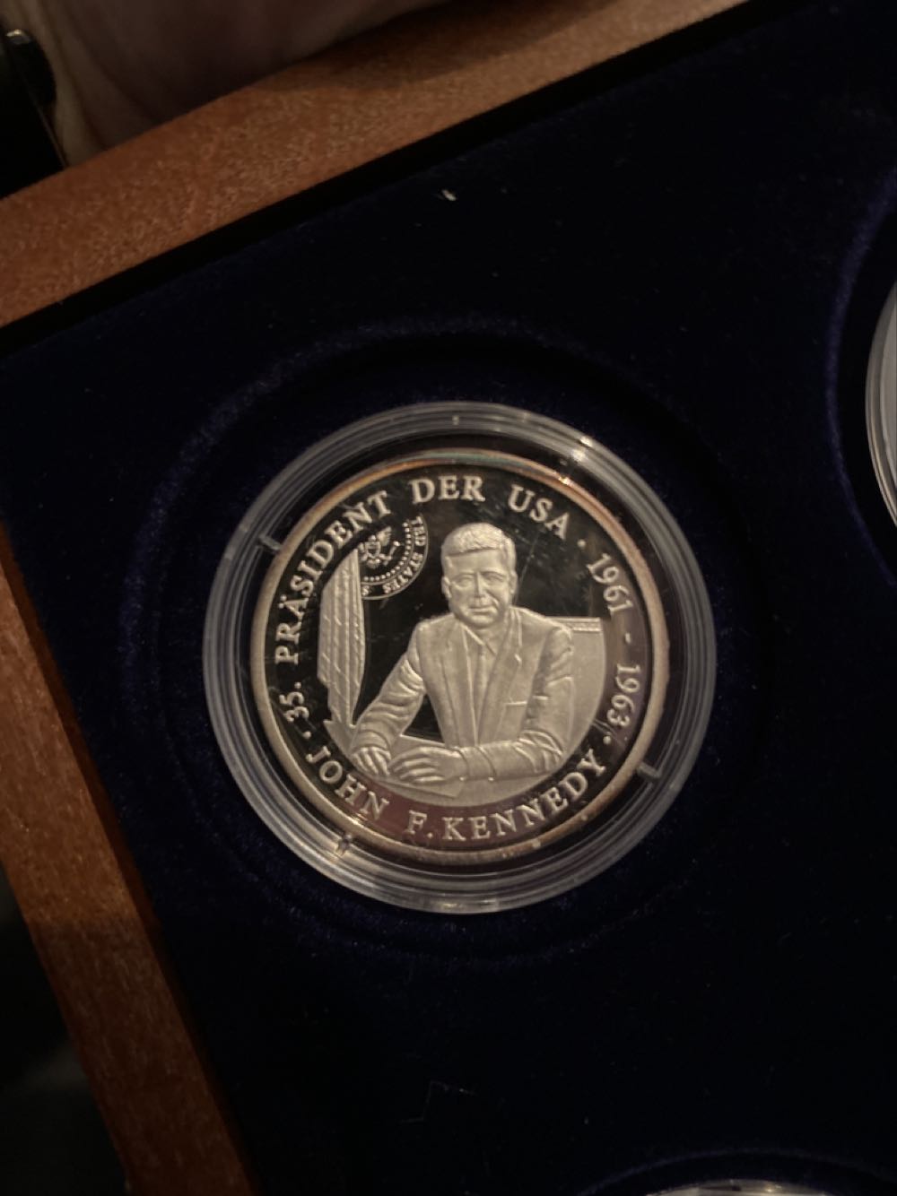 John F Kennedy  coin collectible - Main Image 4
