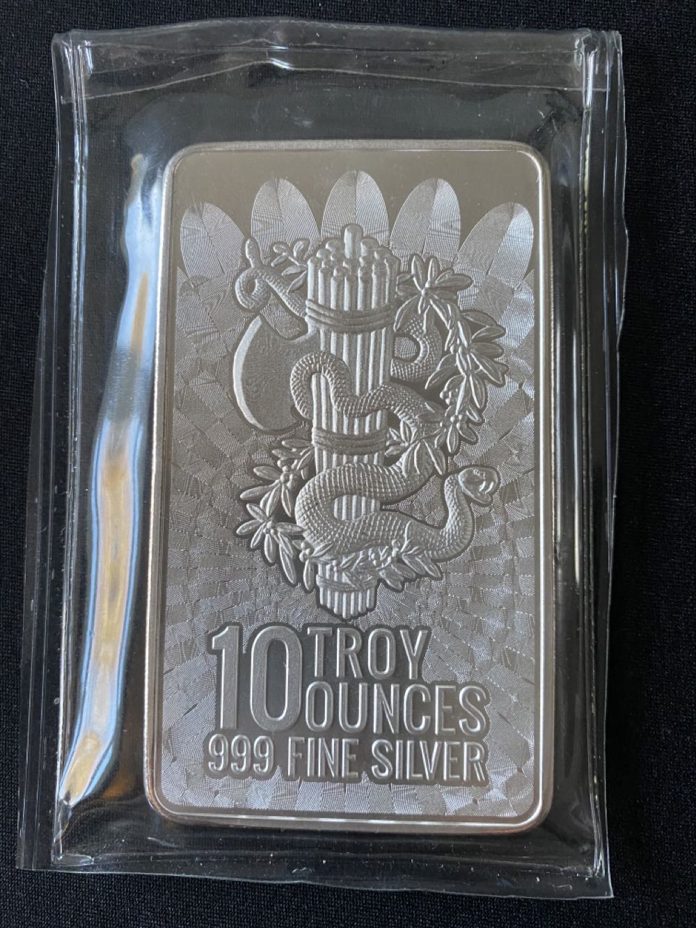 Silver ‘E Pluribus Unum’ 10oz Bullion Bar  coin collectible - Main Image 2