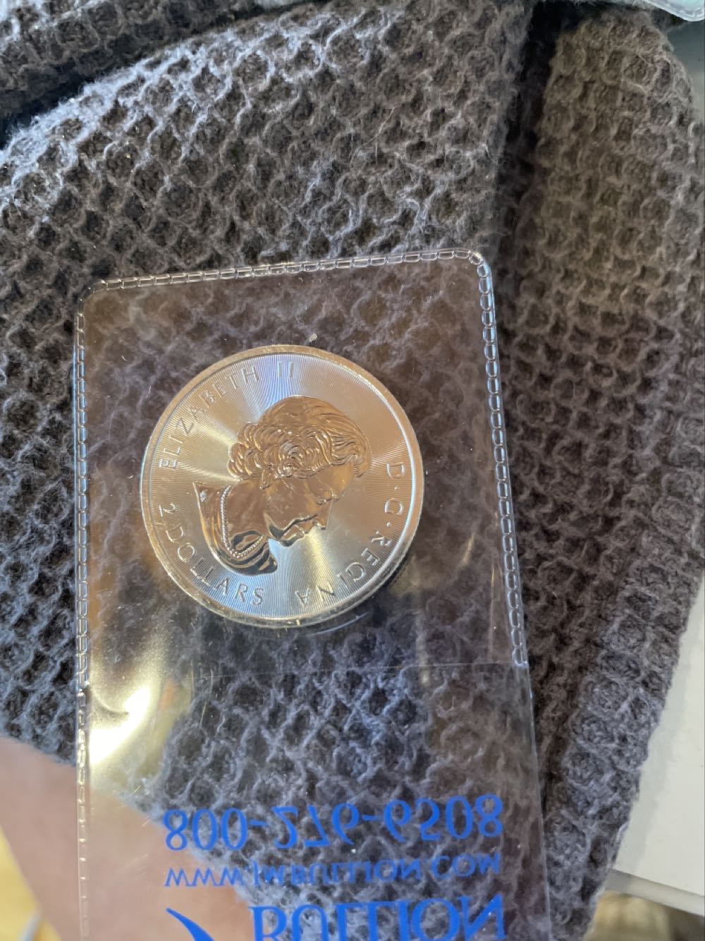 Canada 1/2 Oz Bear  coin collectible - Main Image 2