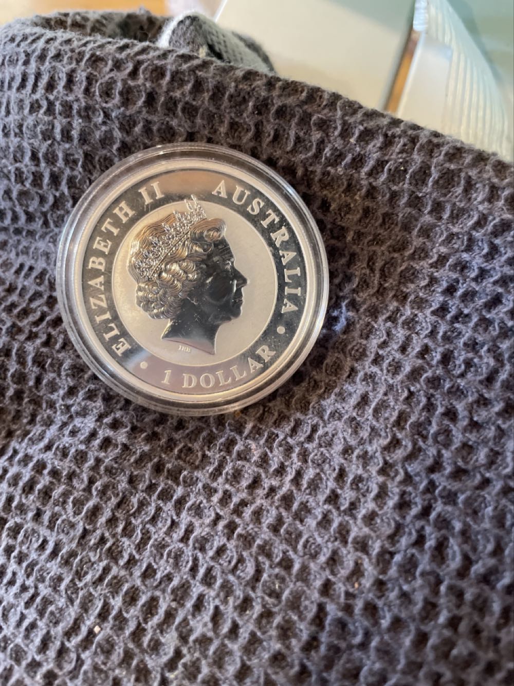 Australia Eagle  coin collectible - Main Image 2