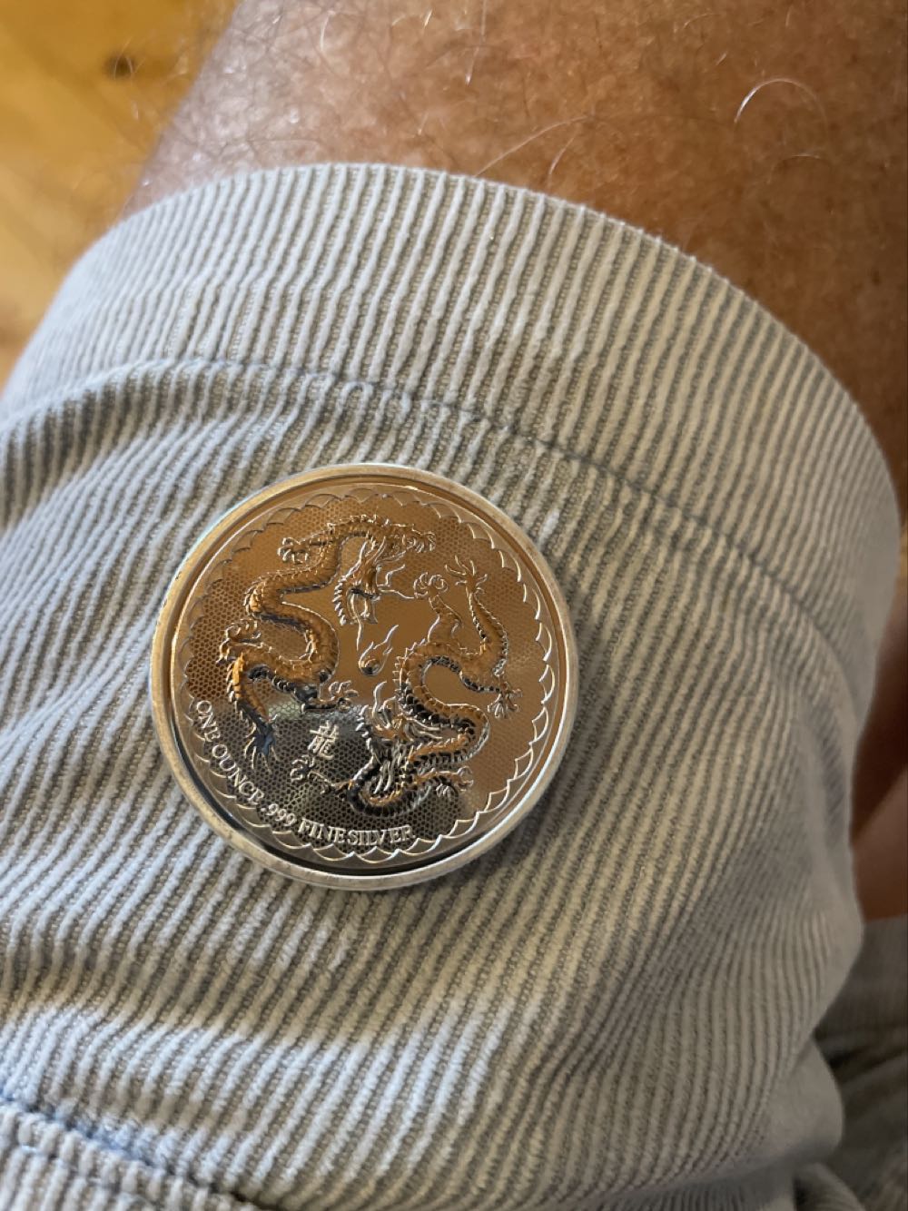 Niue 1oz Double Dragon  coin collectible - Main Image 2