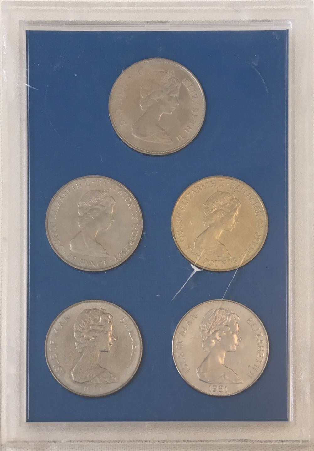 The Royal Wedding Crowns  coin collectible - Main Image 2