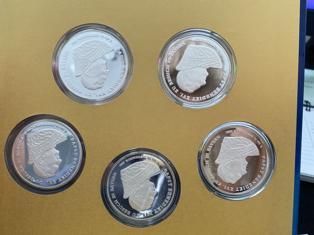Komplettset Papst Benedikt XVI.  coin collectible - Main Image 2