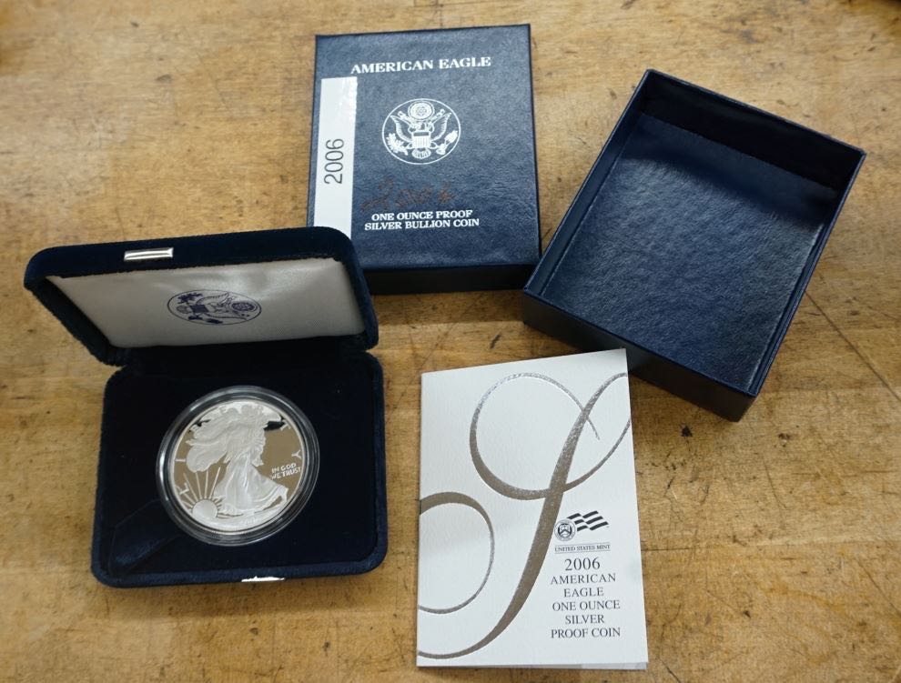 2006 American Eagle Proof 2006  coin collectible [Barcode 704785052406] - Main Image 2