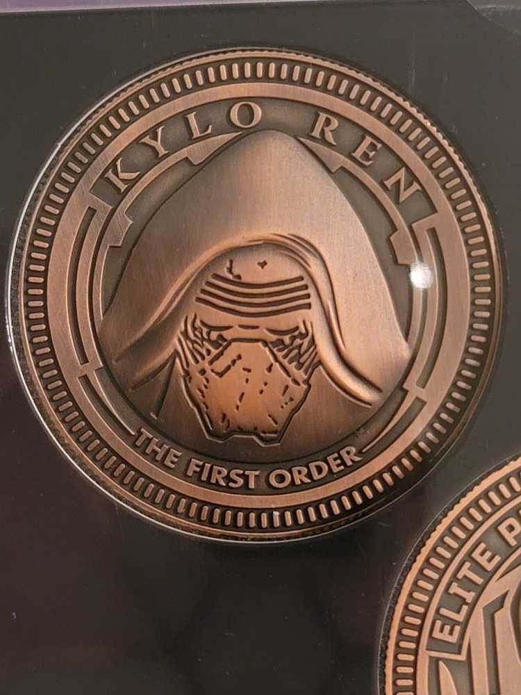 The Saga Coin Set   coin collectible [Barcode 465043718389] - Main Image 2