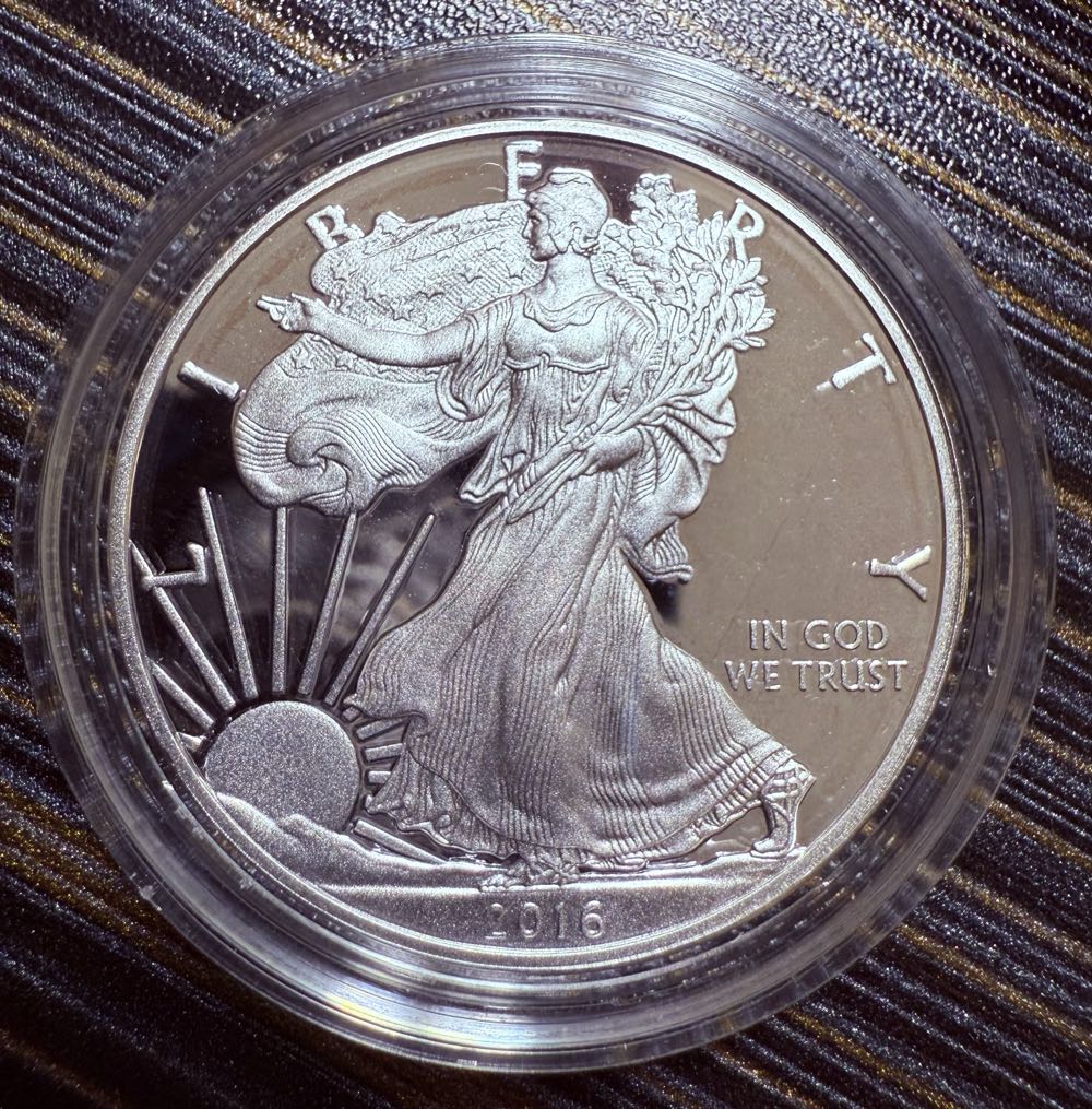 2016 American Eagle One Ounce Silver Proof Coin  coin collectible [Barcode 704785850569] - Main Image 3