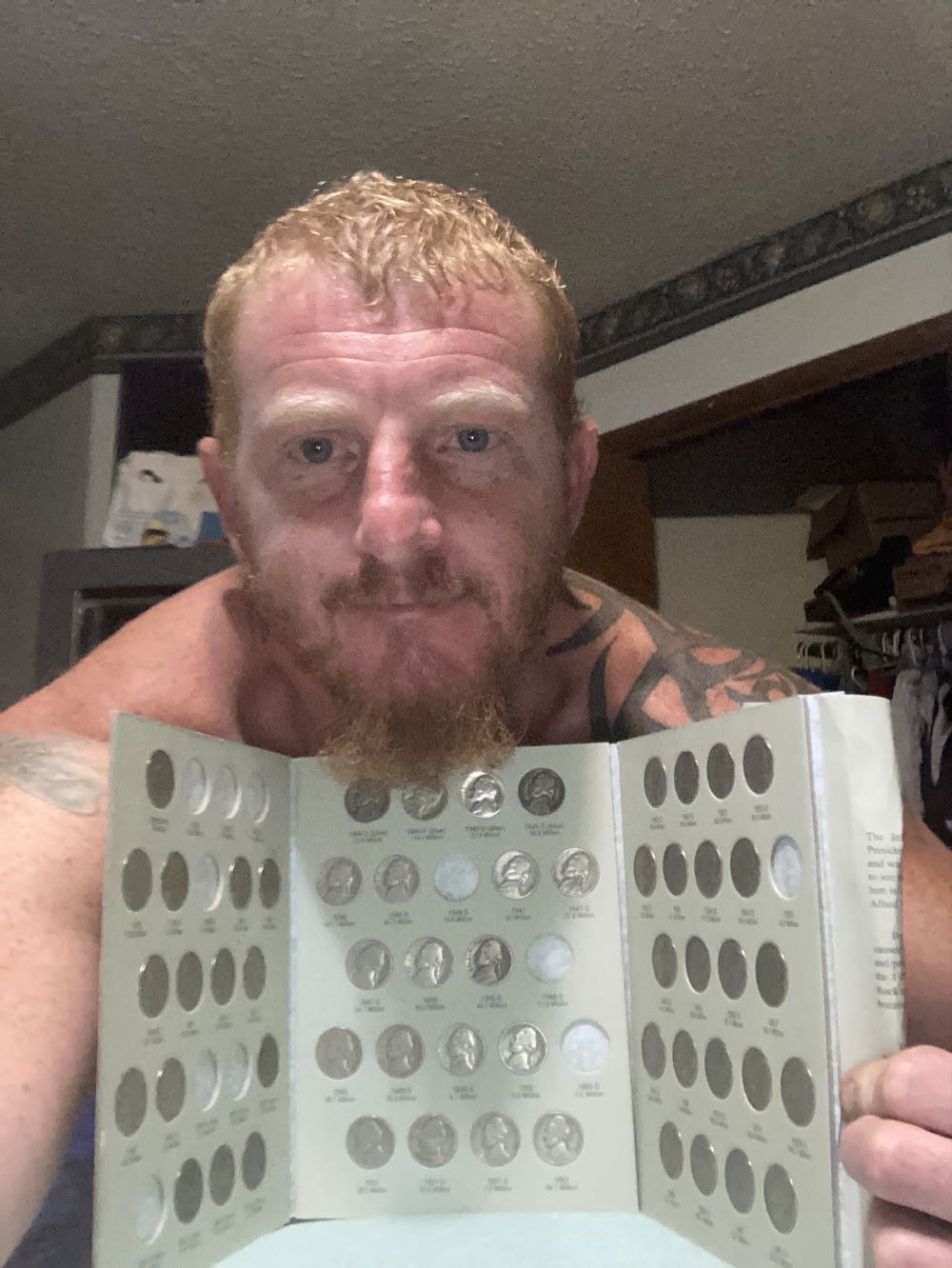 Jefferson Nickels Folder 1961  coin collectible [Barcode 9780937458068] - Main Image 3