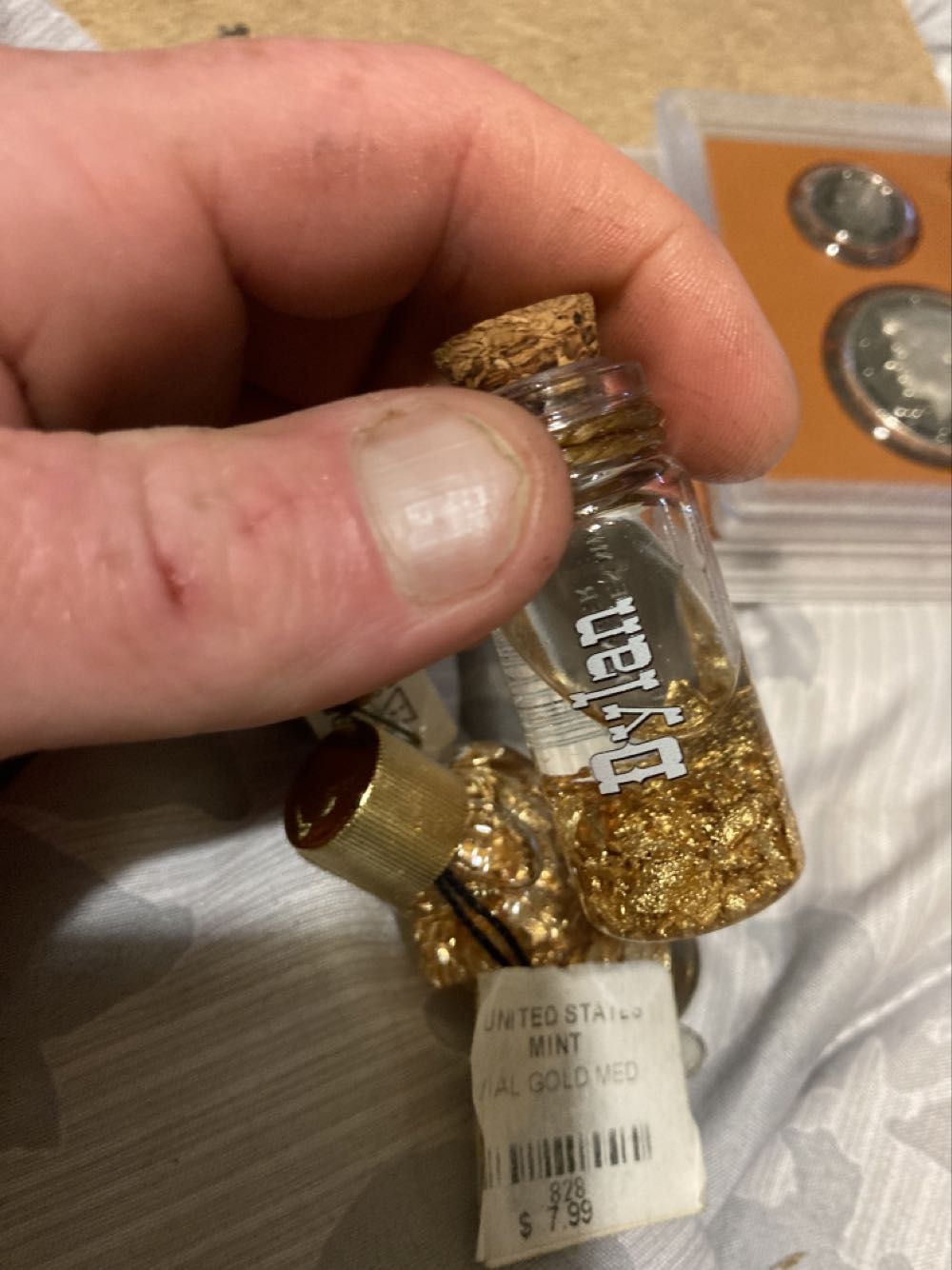 Gold Flake Bottle  coin collectible [Barcode 603265552682] - Main Image 2