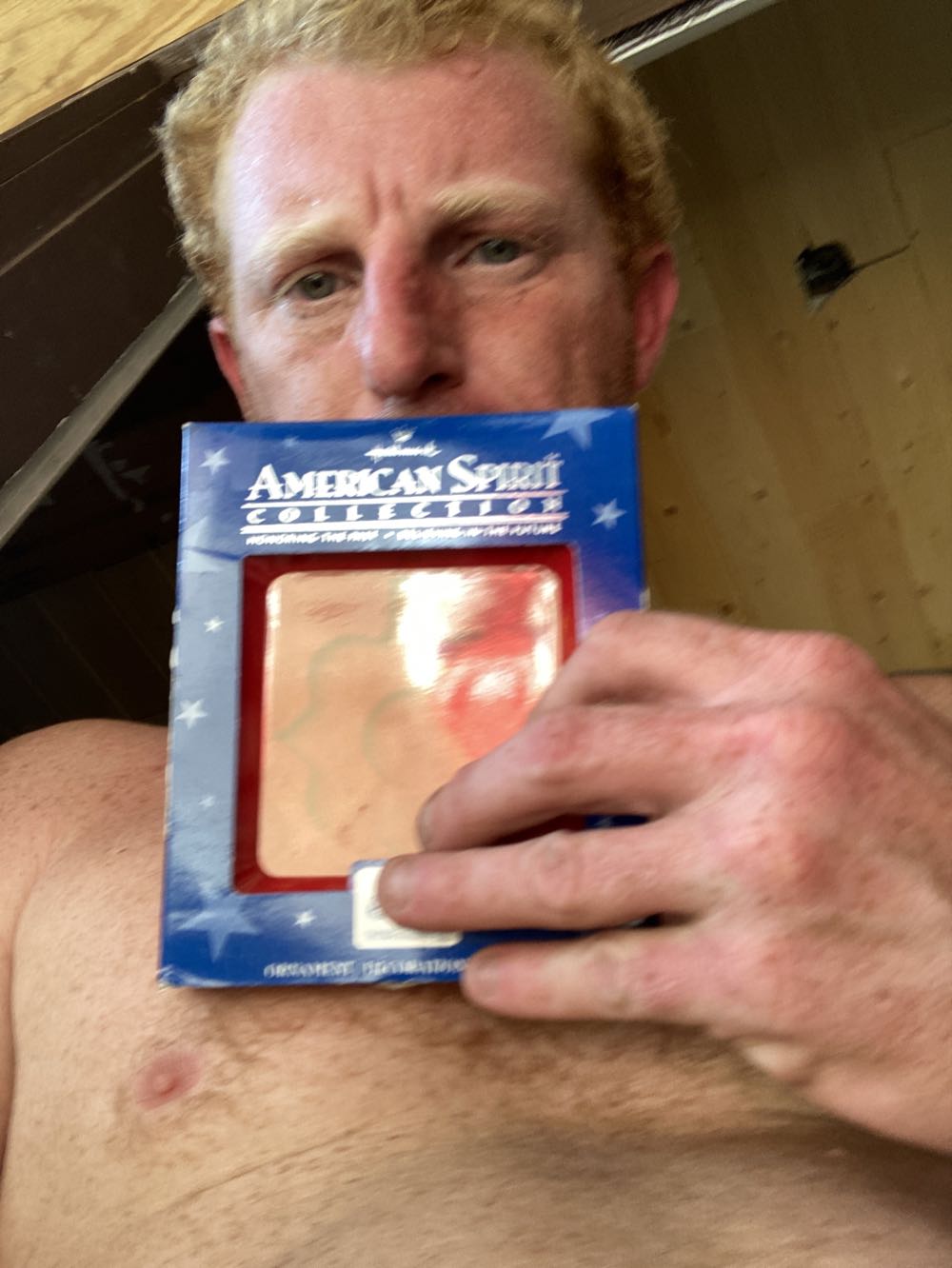 Hallmark American Spirit Collection Connecticut Quarter Honoring The Past Believing In The Future Uncirculated  coin collectible [Barcode 015012582192] - Main Image 2