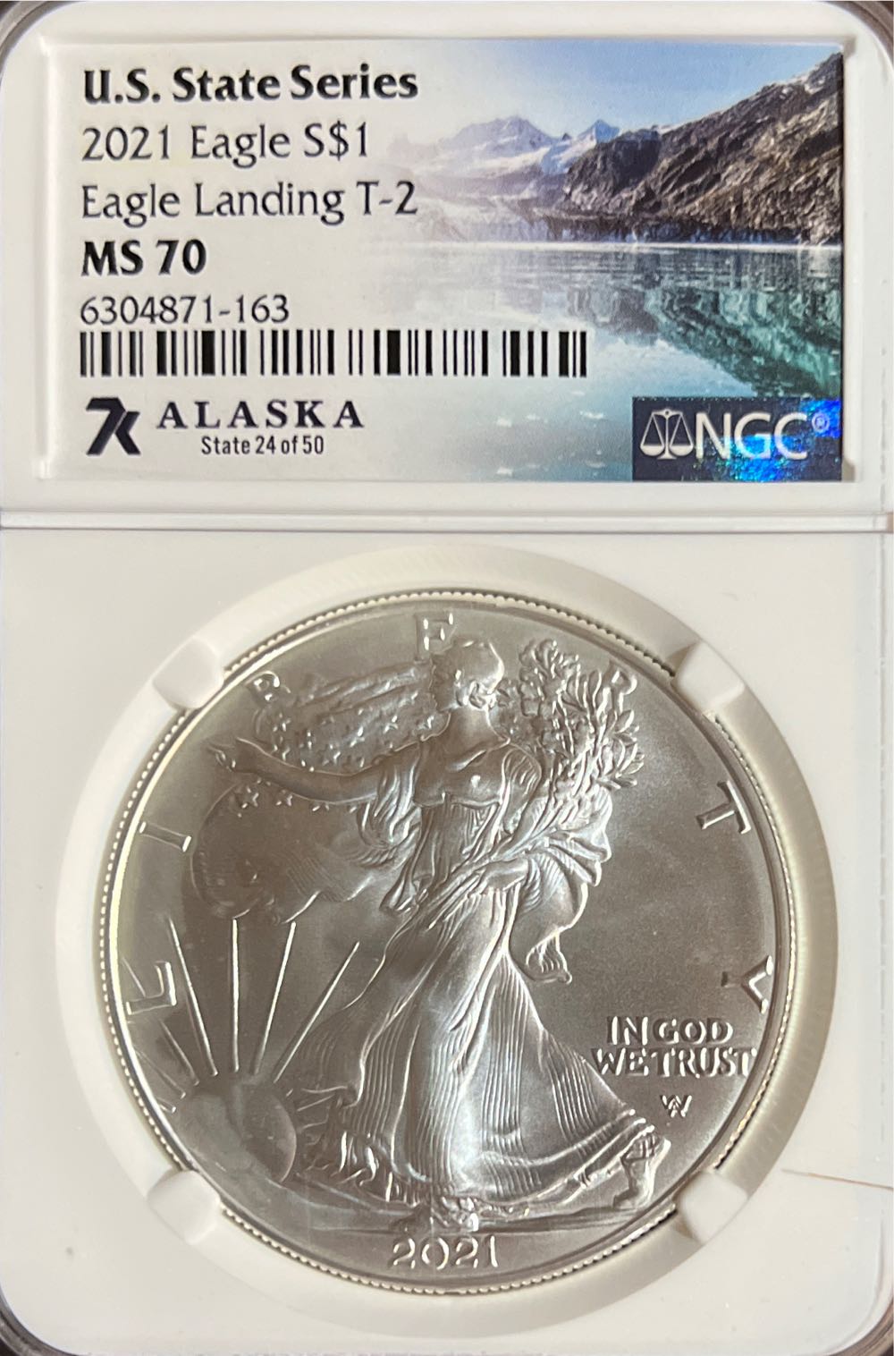 The Queen’s Beasts #8 - The White Lion of Mortimer