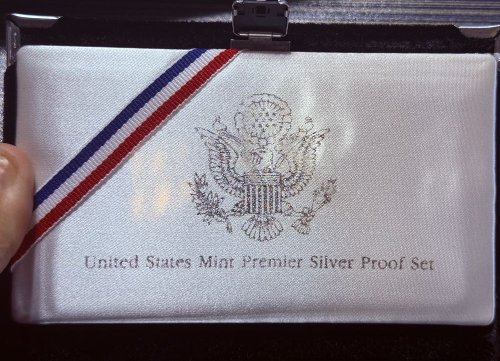 Premier Silver 1993-S US Mint Proof Set  coin collectible - Main Image 4