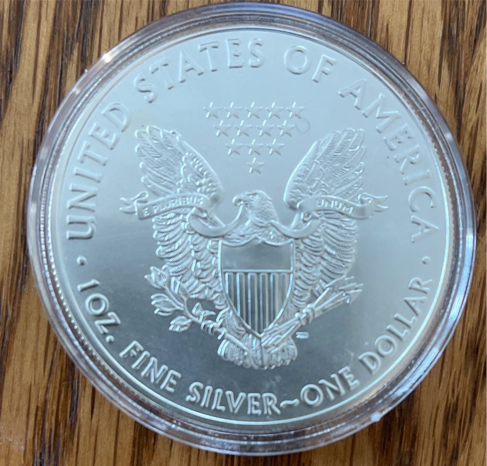 2017 US Mint American Eagle One Ounce Silver Uncirculated  coin collectible - Main Image 2
