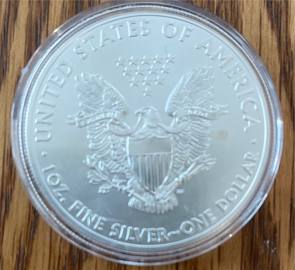 2014 US Mint American Eagle One Ounce Silver Uncirculated  coin collectible - Main Image 2