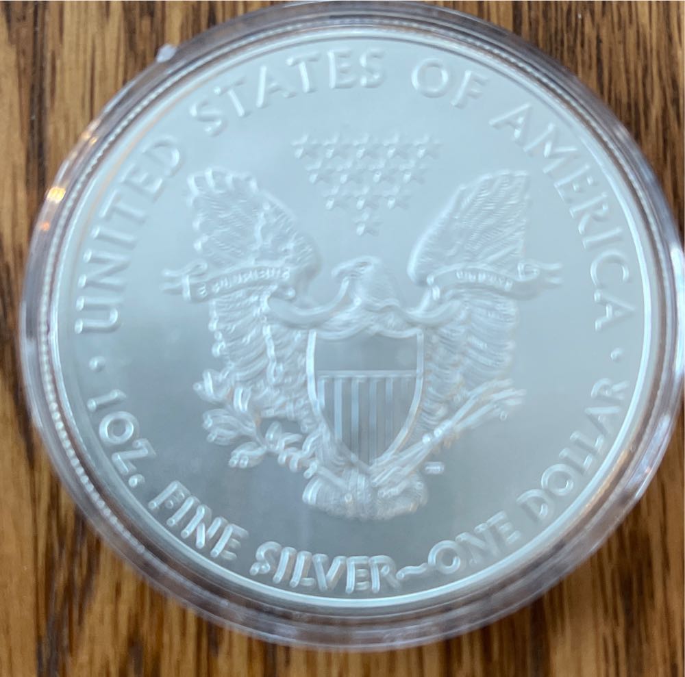 2009 US Mint American Eagle One Ounce Silver Uncirculated  coin collectible - Main Image 2