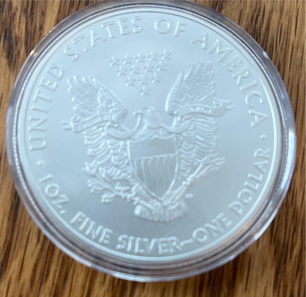 2008 US Mint American Eagle One Ounce Silver Uncirculated  coin collectible - Main Image 2