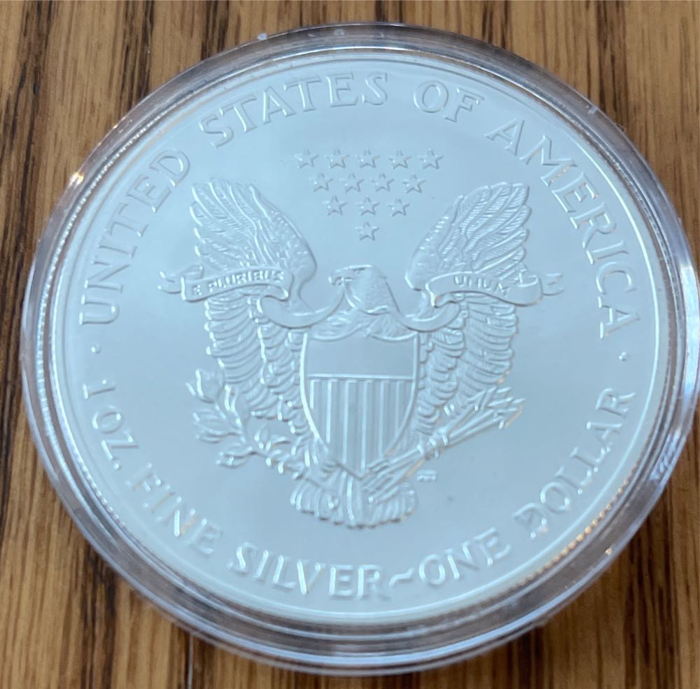 2001 US Mint American Eagle One Ounce Silver Uncirculated  coin collectible - Main Image 2