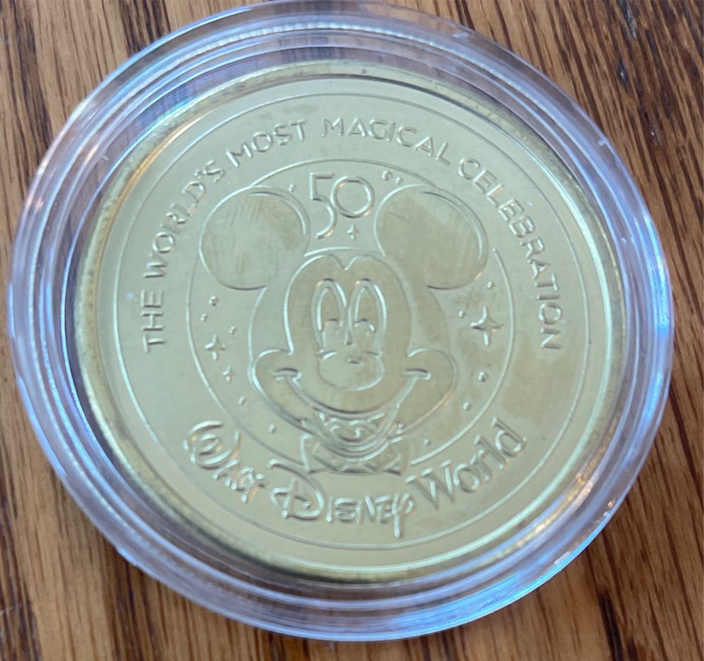 Disney 50th Anniversary Medallion - R2-D2  coin collectible - Main Image 2