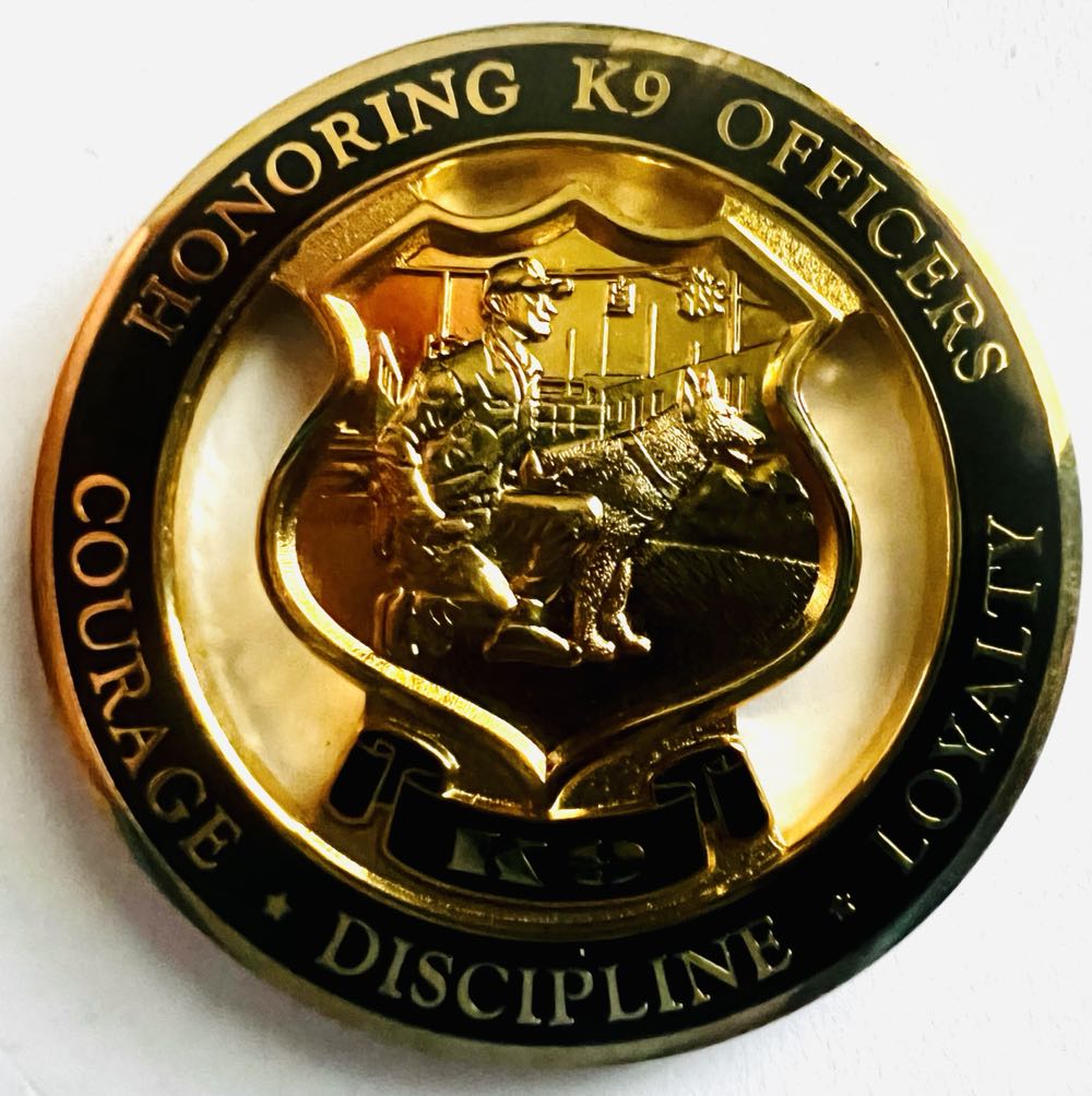 L.E. Museum 2014  coin collectible - Main Image 2