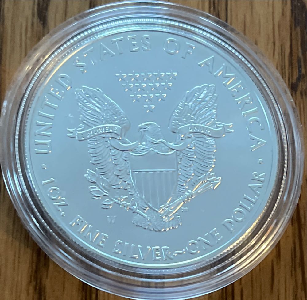 2011 W US Mint American Eagle One Ounce Silver Uncirculated  coin collectible - Main Image 3