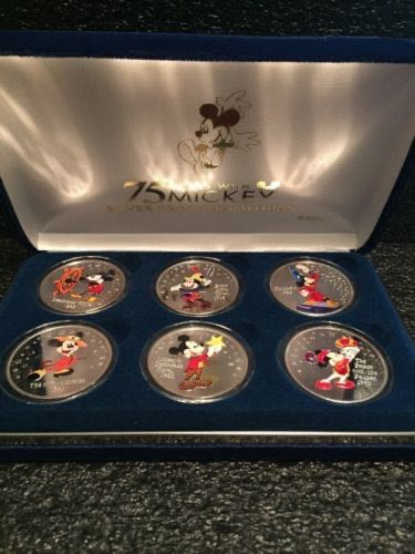 Mickey Mouse 75th Anniversary Silver Proof Medallions - 1990 The Prince and the Pauper  coin collectible - Main Image 2