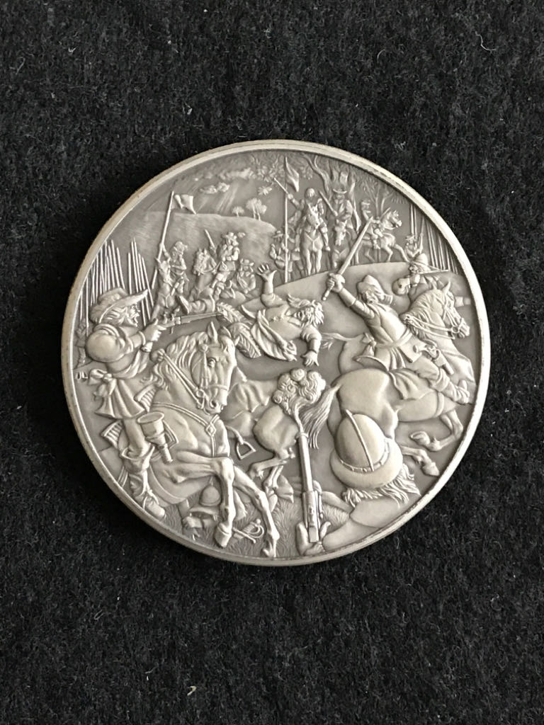 Britannia £2 Silver Bullion Gold Silhouette