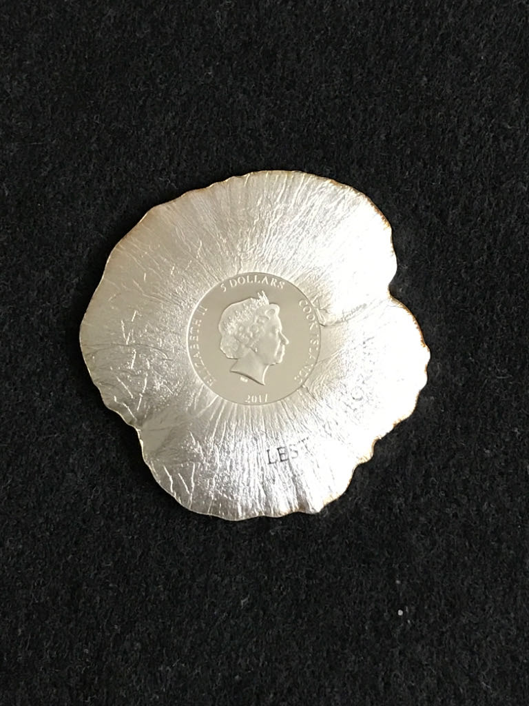 Remembrance Poppy - Lest We Forget  coin collectible - Main Image 2