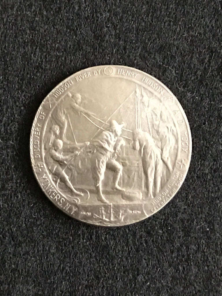 Un Sol - Seated Liberty