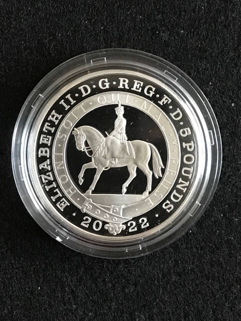 Platinum Jubilee QEII 2022 £5 Silver Proof Coin  coin collectible - Main Image 2