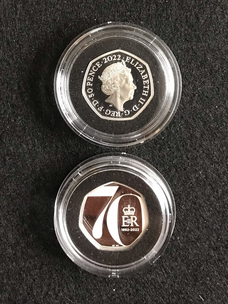 Platinum Jubilee QEII 2022 50p Silver Proof Two Coin Set  coin collectible - Main Image 2